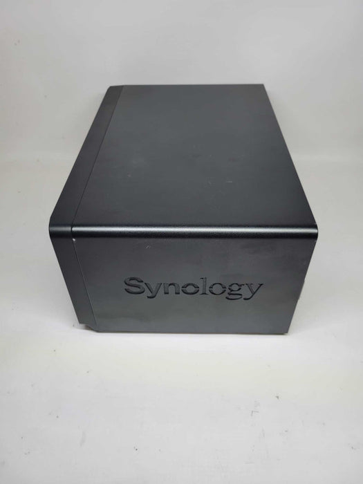 SYNOLOGY DS1815+ 8 BAY NAS (READ) Q