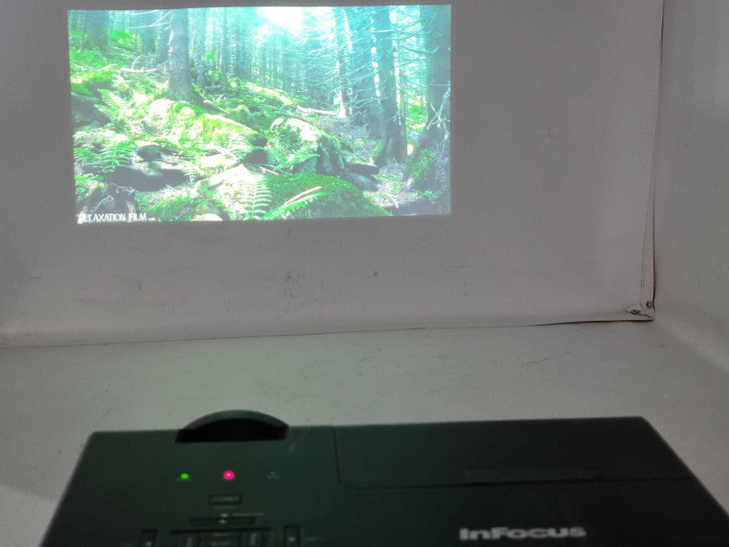InFocus IN3118HD DLP Projector, 7615 Hours, Read _