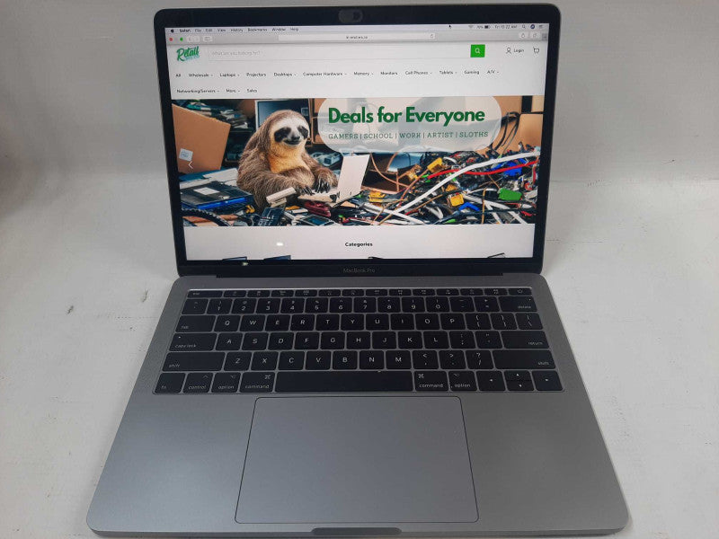 MacBook Pro 2017 13\\" i5-7360U, 8GB DDR3, 256GB SSD Î² *READ*