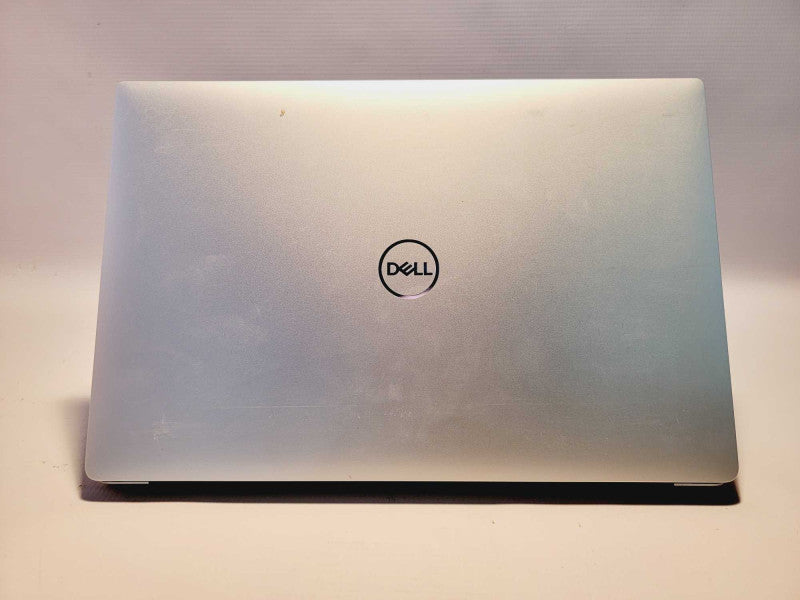 Dell Precision 5540 Xeon E-2276M @ 2.8GHz 32GB DDR4 1TB NVME Quadro T2000 4GB (