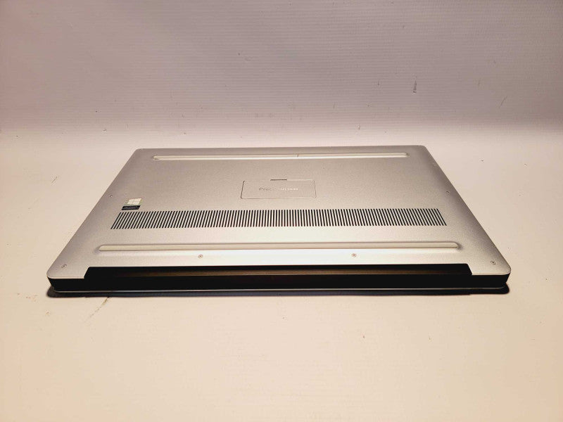 Dell Precision 5540 Xeon E-2276M @ 2.8GHz 32GB DDR4 1TB NVME Quadro T2000 4GB (