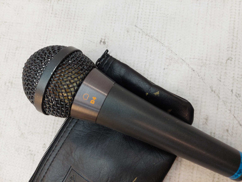 Fender D4 Microphone with Fender Pouch