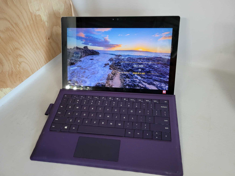 Microsoft Surface 4 - i7-6650U 2.2GHz, 8GB RAM, 256GB SSD
