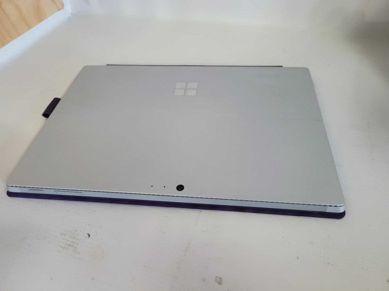 Microsoft Surface 4 - i7-6650U 2.2GHz, 8GB RAM, 256GB SSD