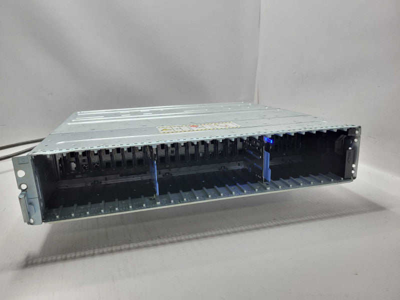 EMC BPE25 25x 2.5\\" HDD Bays storage array w/ 2x 110-223-000D-05, 2x PSU Read _
