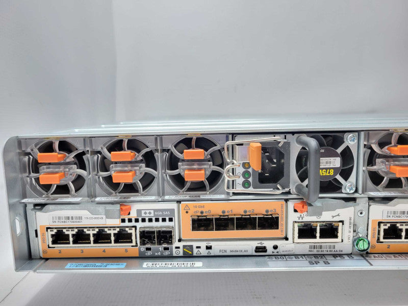 EMC BPE25 25x 2.5\\" HDD Bays storage array w/ 2x 110-223-000D-05, 2x PSU Read _