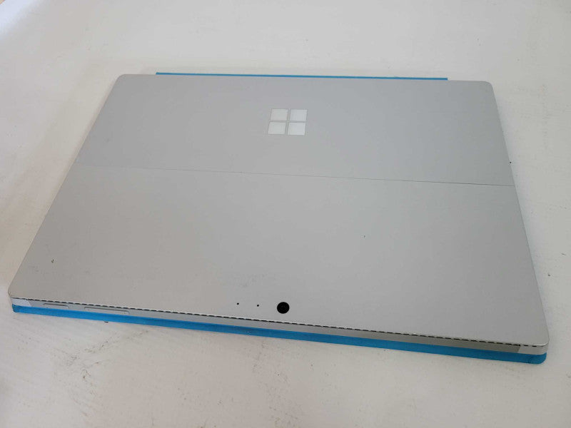 Surface Pro 4 - i5-6300U 2.4GHz, 8GB RAM, 256GB SSD - READ