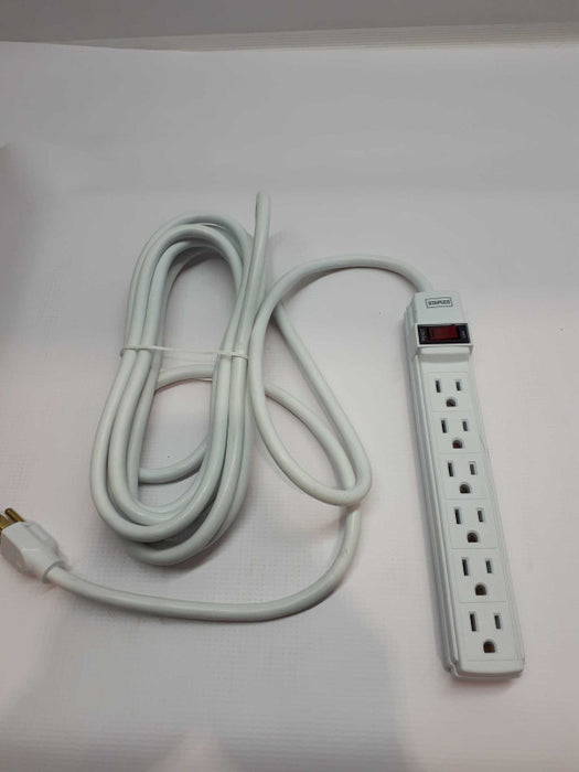 Staples 6-Outlet Grounded Power Strip, 3M Cord, White &