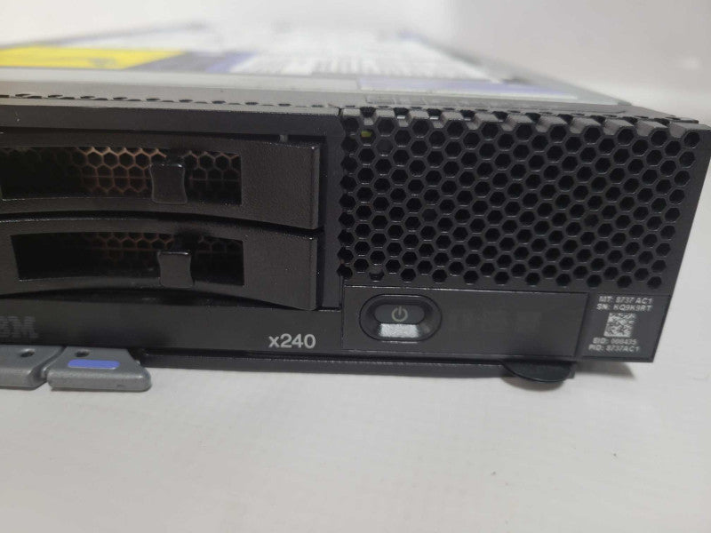 IBM X240 9532 2x E5-2660  Blade Server NO RAM NO HDD Q