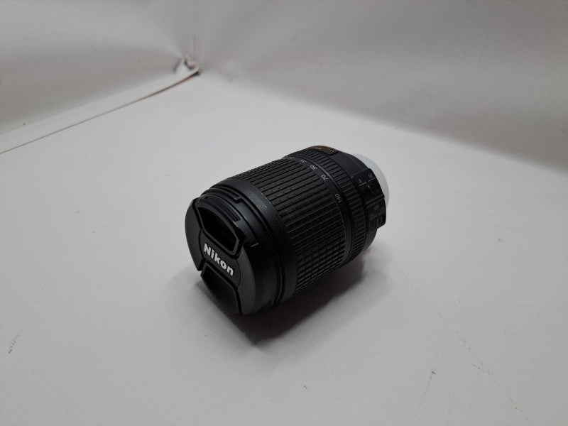 Nikon AF-S DX NIKKOR 18-140mm F/3.5-5.6G ED VR Lens *READ* )