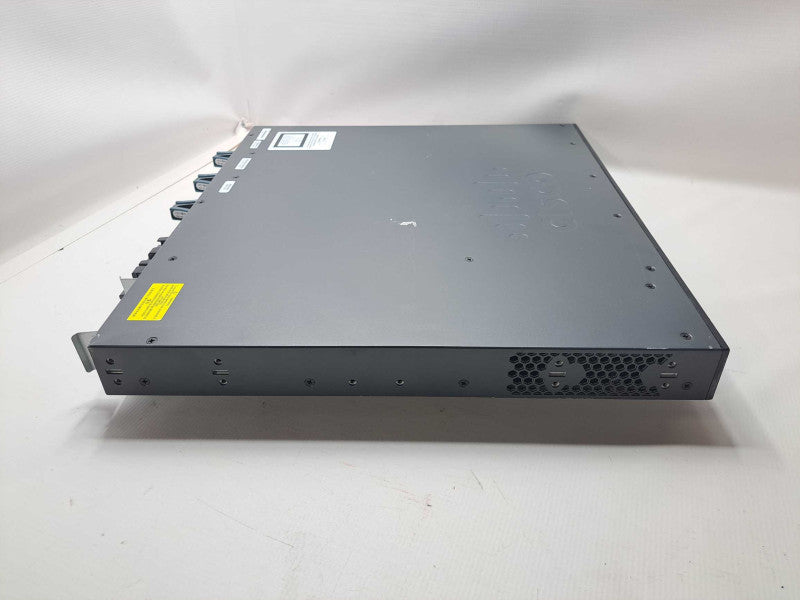 Cisco WS-C3650-24TS-L 24 GigE and 4x1G Uplink Ports LAN Base Switch 1x PSU )