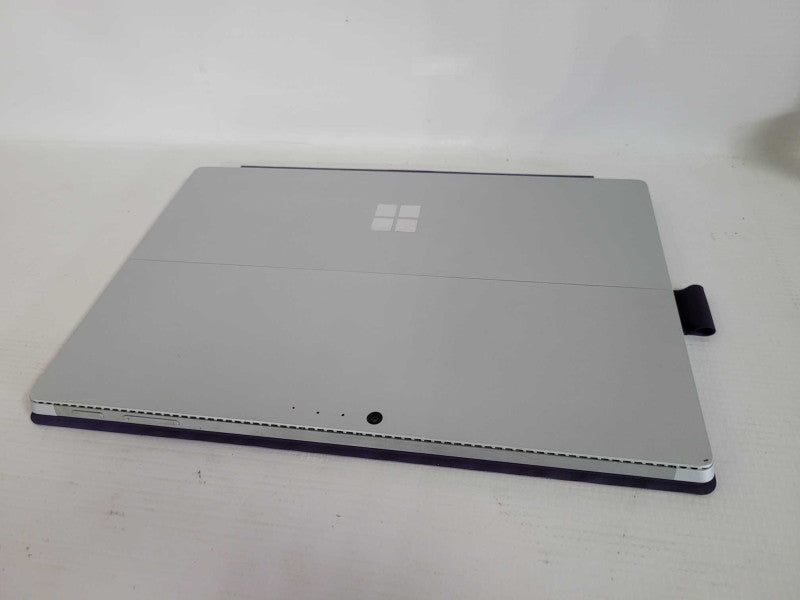 Microsoft Surface Pro 4 - i5-6300U 2.4GHz, 8GB RAM, 256GB SSD - READ