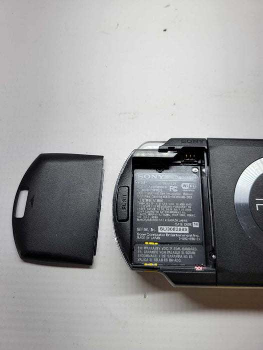 Sony PSP-1001 Black Handheld 6.7\\" Widescreen LCD Portable Console no Battery
