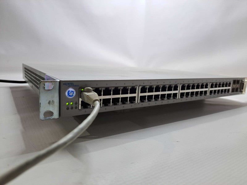 Avaya Nortel BayStack 5520-48T-PWR 48-Port PoE Switch Layer 3 )