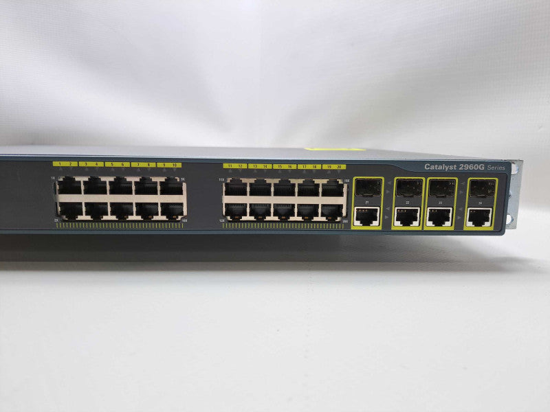 Cisco WS-C2960G-24TC-L V04 24 Port 2960G Gigabit Switch )
