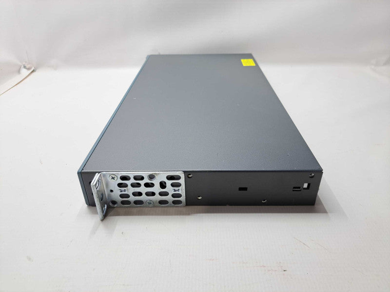 Cisco WS-C2960-24TT-L 24-Port Ethernet Network Switch )