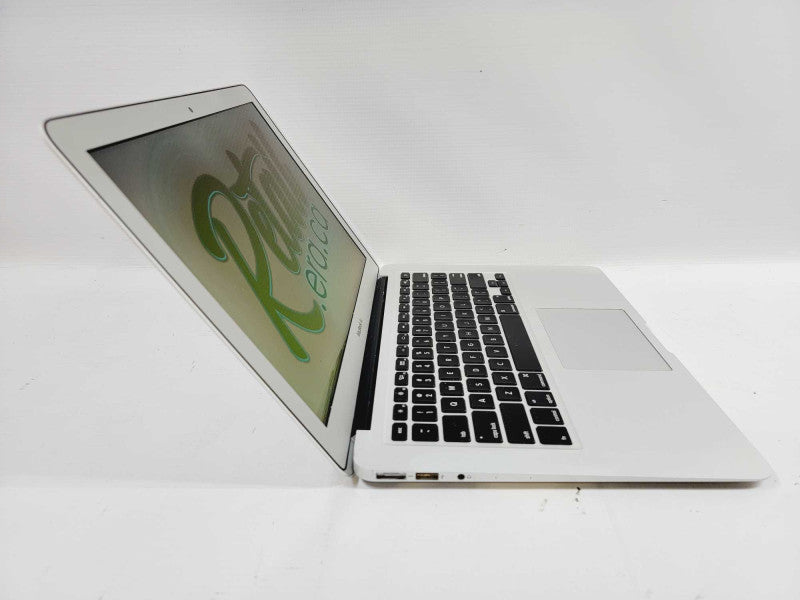 MacBook Air 2015 13\\" Core i5-5250U @ 1.60GHz 8GB DDR3 250GB SSD (