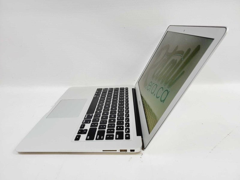 MacBook Air 2015 13\\" Core i5-5250U @ 1.60GHz 8GB DDR3 250GB SSD [Read] (