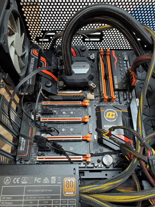 Custom PC - Intel i7-7700k @ 4.20GHZ 16GB DDR4 600W PSU *READ*