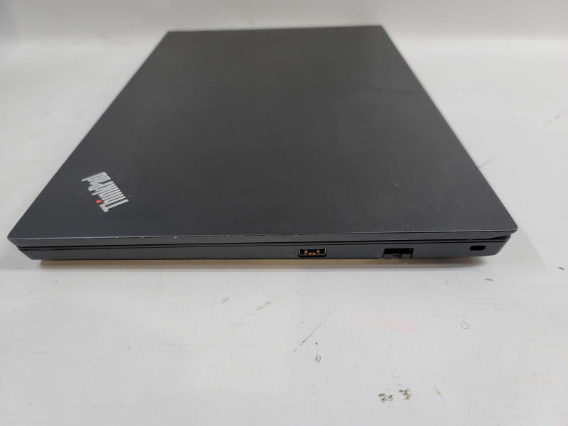 Lenovo ThinkPad E15 i5-10210U @ 1.60GHz. 8GB DDR4, 256GB SSD Î²