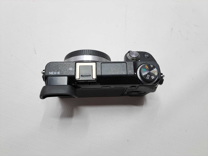 Sony NEX-6 Mirrorless Digital Camera Body- Black {16.1 M/P} + Battery&Charger )