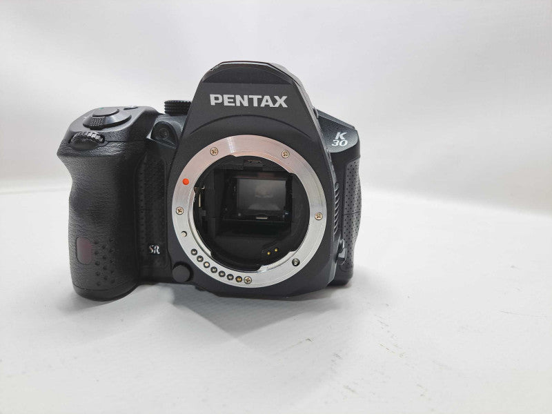 Pentax K-30 16.3 MP Digital SLR Camera - Black (Body only) )