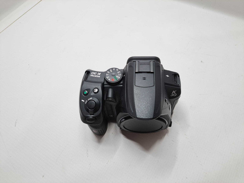 Pentax K-30 16.3 MP Digital SLR Camera - Black (Body only) )