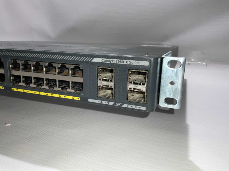 Cisco WS-C2960X-24PS-L 24 port gigabit PoE Network Switch  -