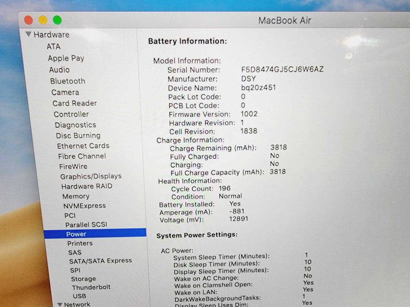 Apple Macbook Air Retina 2018 13\\" Core i5-8210Y @ 1.6GHz 8GB DDR3 250GB SSD (
