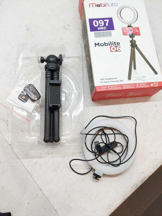 MobiFoto Mobilite 06 , 6\\"Bi-Colour LED Ring Light Vlogging Kit