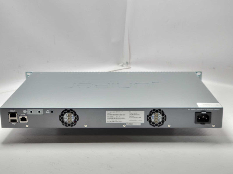 Juniper EX2300-24P EX2300 Series 24-Port Managed Switch, tread _