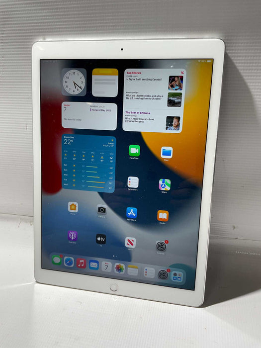 Apple iPad Pro 12.9 inch 32GB A1584  UNLOCKED -