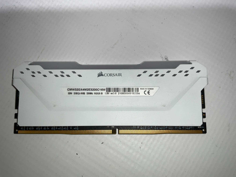 Corsair Vengeance RGB PRO 32GB KIT 3200MHz 2x 16GB modules  -