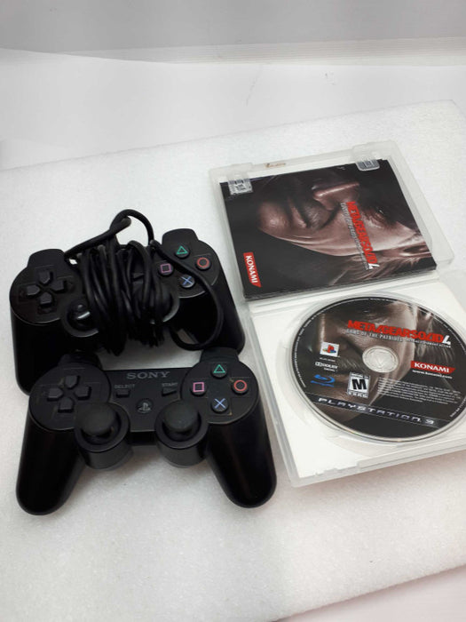 Sony Play Station 3 PS3 FAT  with 2 controller and one CD &