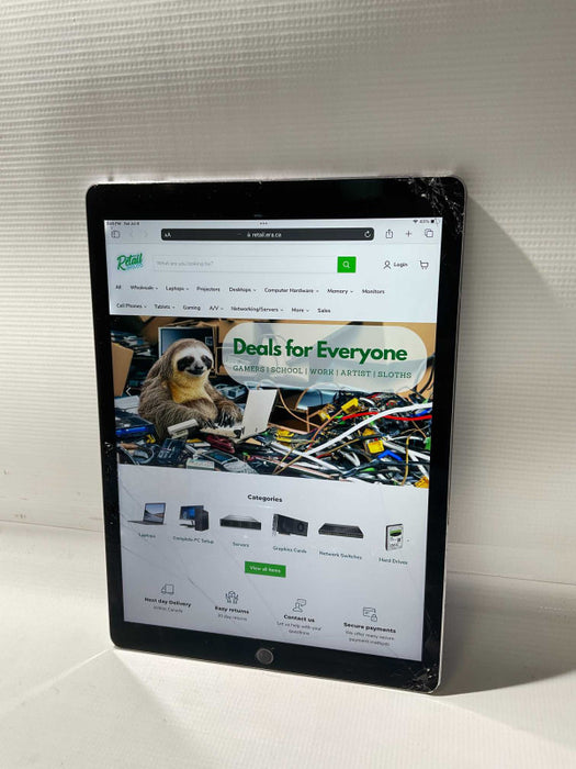 Apple iPad PRO 12.9 inch 2nd gen 64GB A1670 UNLOCKED READ  -