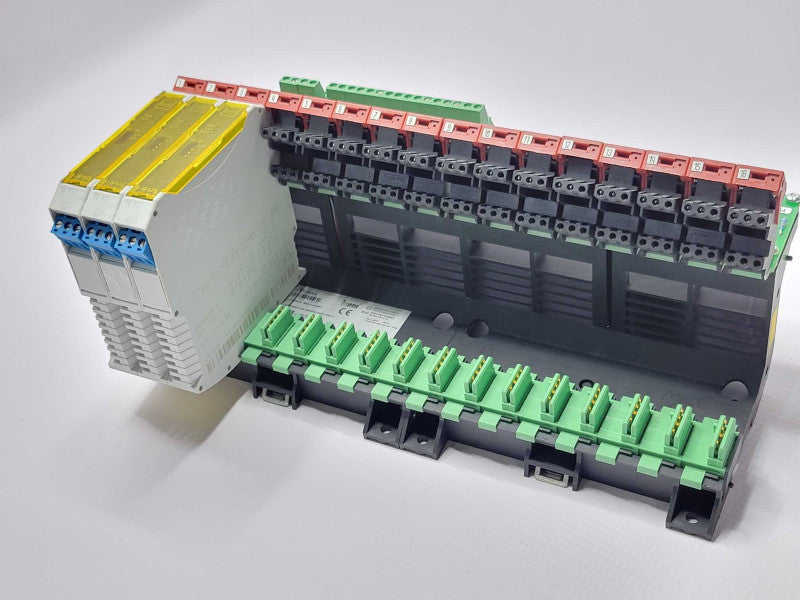 Stahl 9195/16A-EP1-04AA with 2x 9175/10-16-12 and 1x 9165/16-11-11 _