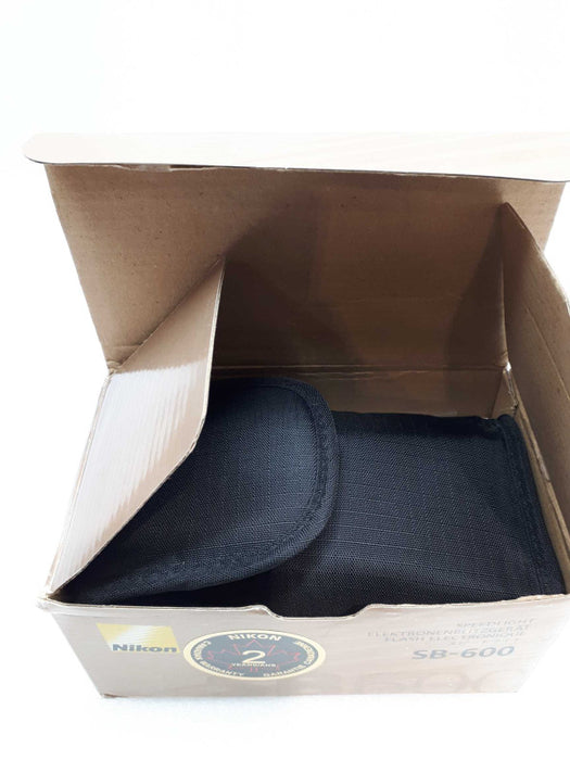 Nikon Speedlight SB-600 Shoe Mount Flash, with instructions leaflet & case &