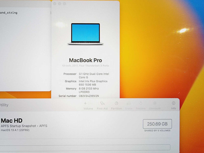 Apple Macbook Pro 2017 13\\" Core i5-7267U @ 3.1GHz 8GB DDR3 250GB SSD [Read] (