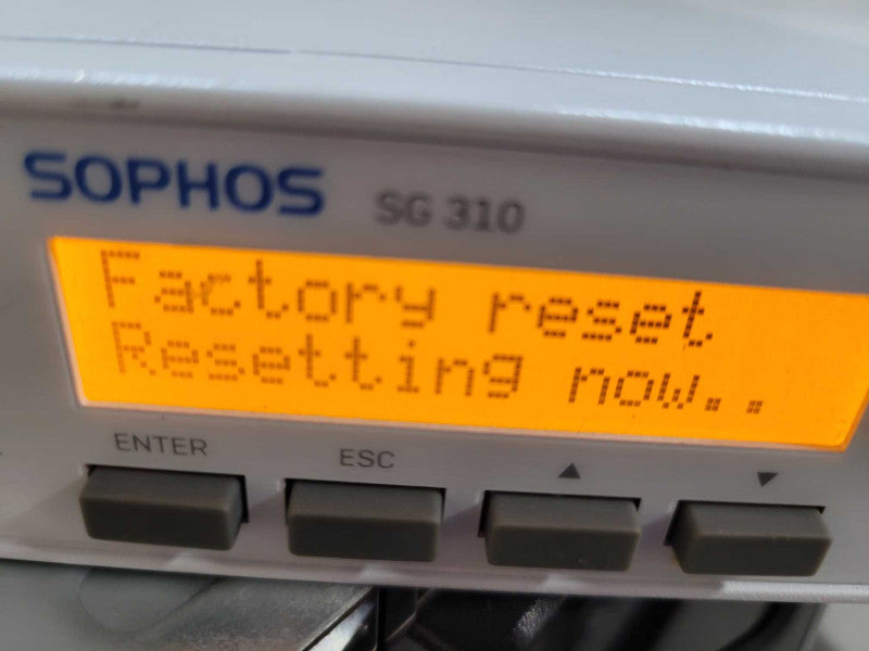 Sophos SG 310 rev.2 Firewall Security Appliance UTM 9.707 !
