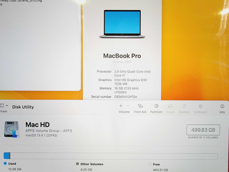 Apple Macbook 2017 15\\" Core i7-7820HQ @ 2.9GHz 16GB DDR3 500GB SSD Radeon 560 4GB (