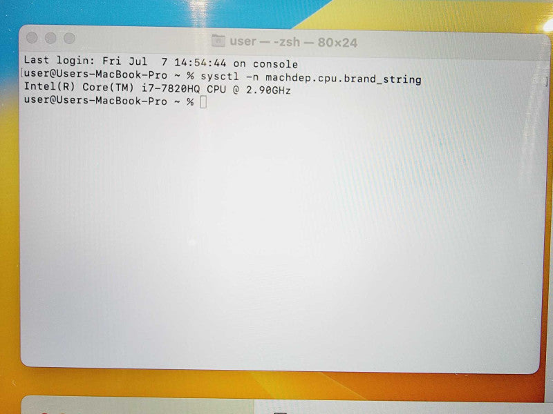 Apple Macbook 2017 15\\" Core i7-7820HQ @ 2.9GHz 16GB DDR3 500GB SSD Radeon 560 4GB (