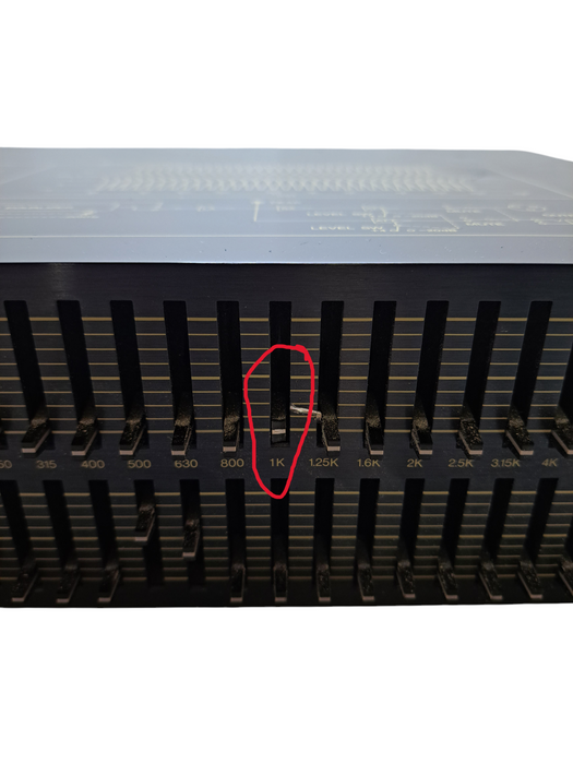 Yamaha Q2031A Dual Channel 31 Band Graphic Rack Equalizer *READ* )