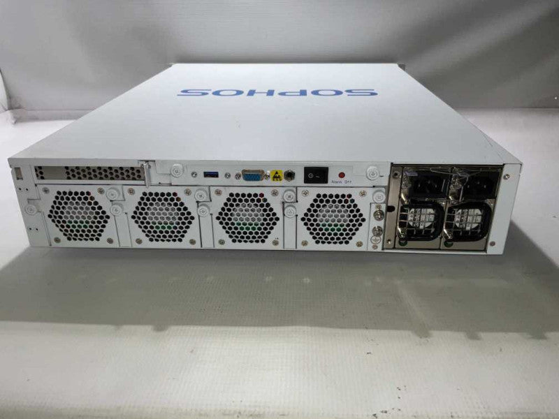 SOPHO SG 550 2x intel Xeon E5-2630 v3 @2.40GHz 24GB RAM 2x 480GB SSD !