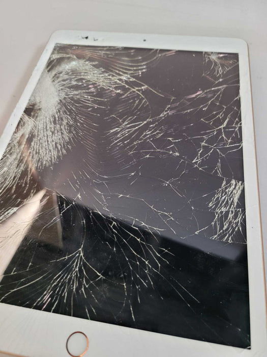 Apple iPad 8th Gen 32GB (A2270) - READ