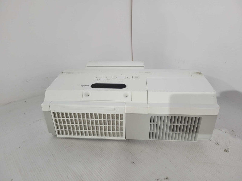 Hitachi CP AW250N Ultra Short Throw Projector 2500 Lumens 3LCD Projector !