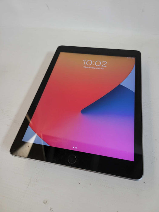Apple iPad 6th Gen 32GB (A1893)