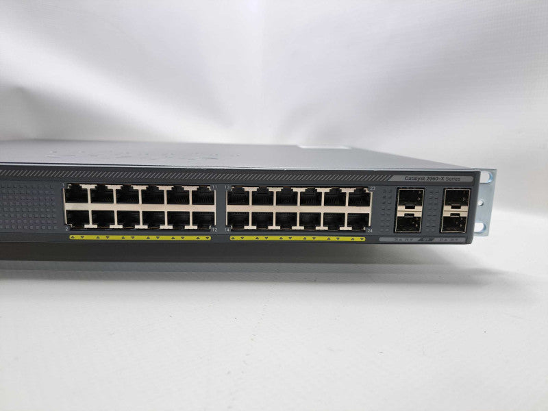 Cisco 2960X Series Network Switch WS-C2960X-24PS-L - Factory Reset )