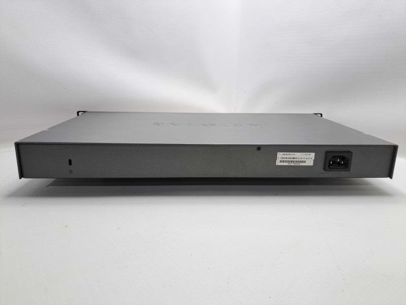 Netgear ProSafe GS752TXS 52-Port Gigabit Stackable Smart Switch )