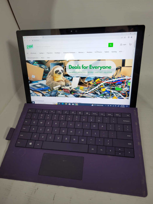 Microsoft Surface Pro 4 - i5-6300U 2.4GHz, 4GB RAM, 128GB SSD !
