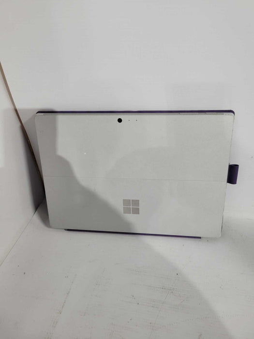 Microsoft Surface Pro 4 - i5-6300U 2.4GHz, 4GB RAM, 128GB SSD !